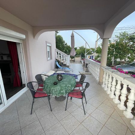 Apartmani Mirela Vrh  Exterior foto